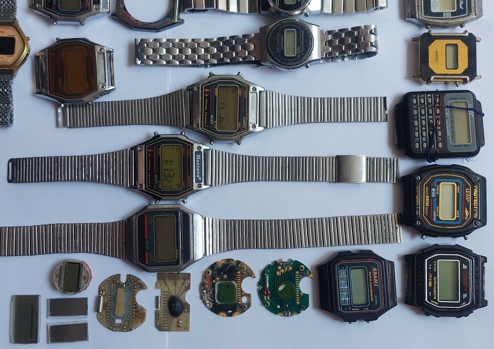 Часы электронные  Электроника, Левис.