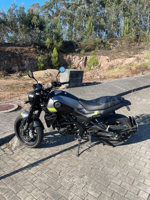Benelli Leoncino 250cc em excelente estado