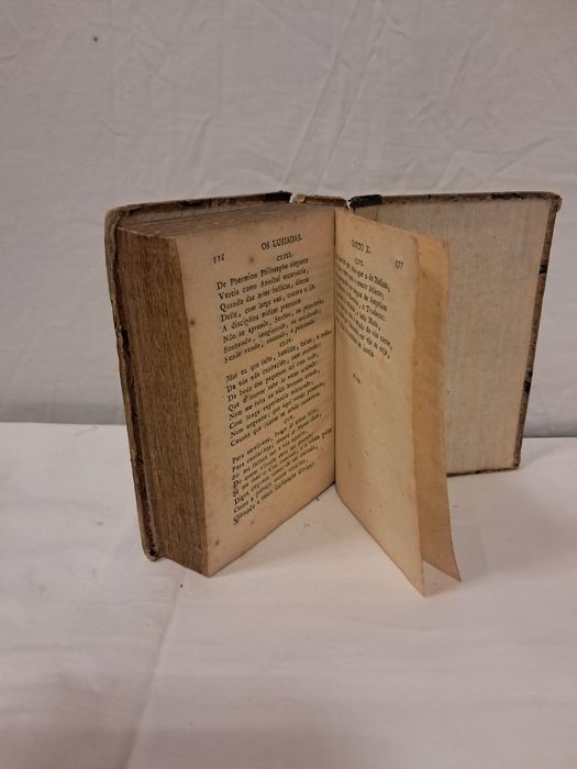 Livro Camões edição de 1827