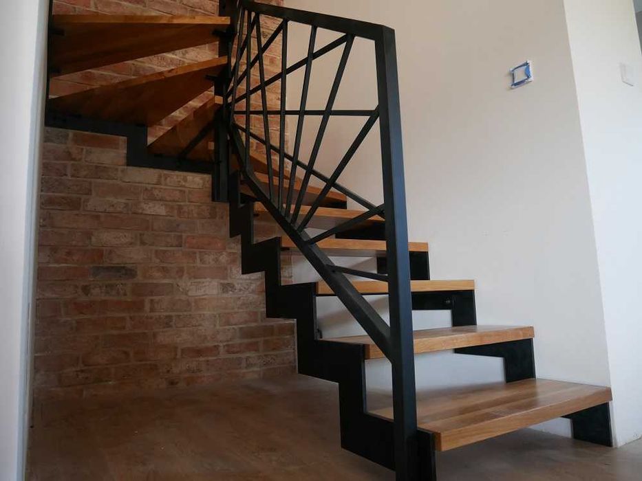 Schody  metalowe drewniane każde trudno wykonywalne