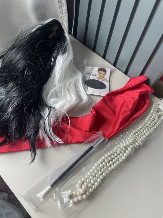 Nowy zestaw cruella de mon peruka rękawice cygarnica perły