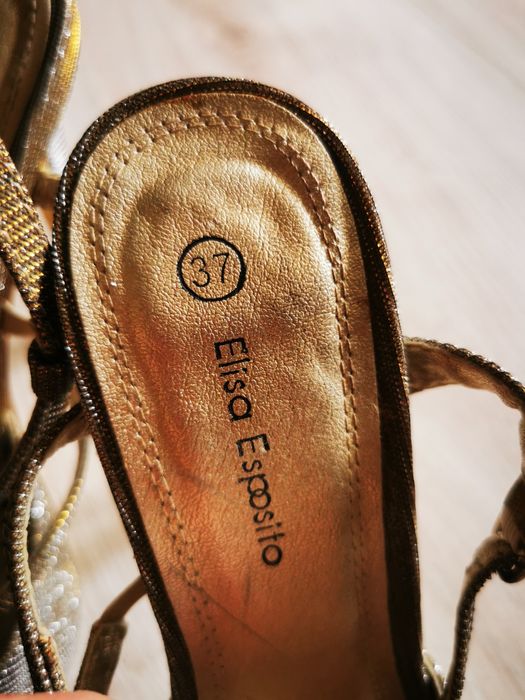 Buty na obcasie złote