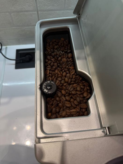 Кавоварка DeLonghi Magnifica Pronto Cappuccino