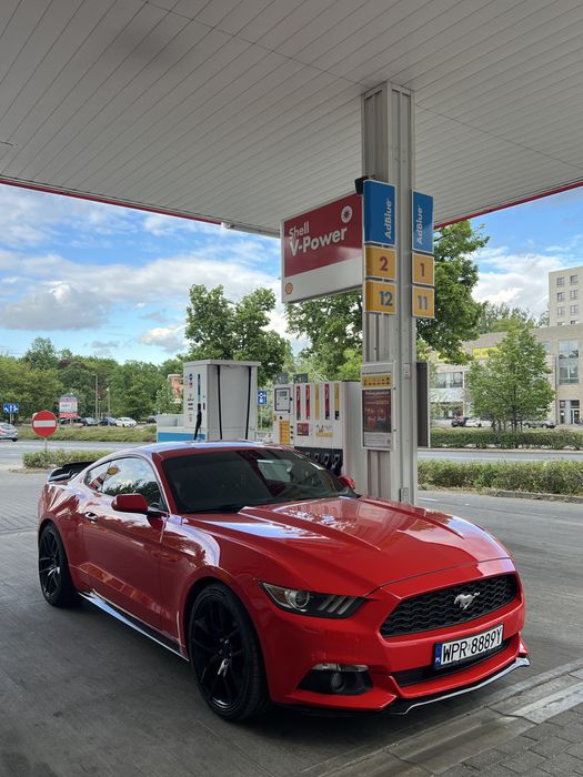 Ford Mustang 6 3.7 V6 Race Red
