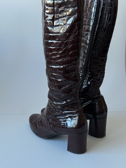 Сапоги жіночі трендового кольору бордо