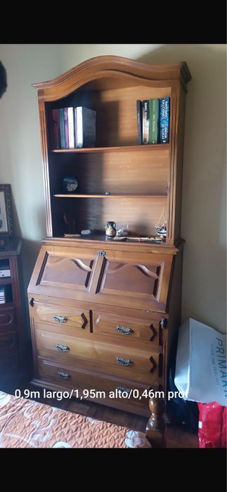 Escrivaninha Vintage em Madeira Maciça – Com Estante Integrada