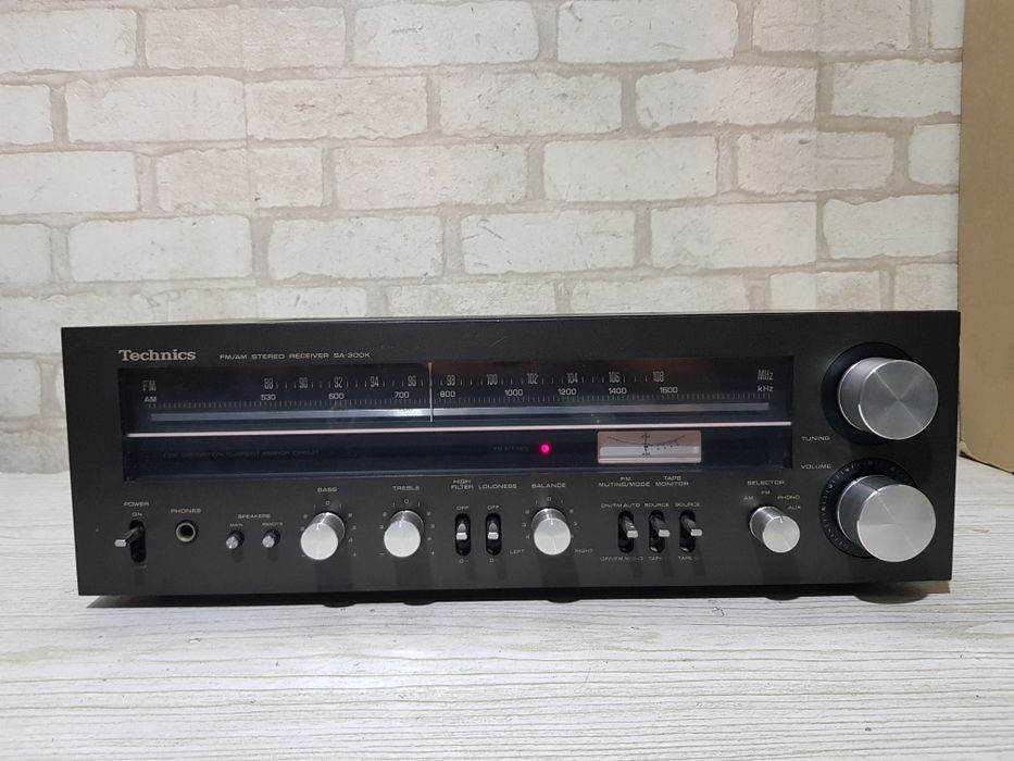 FM/AM Стерео ресивер/підсилювач Technics SA-300 2x35Вт б/у з  Німеччи