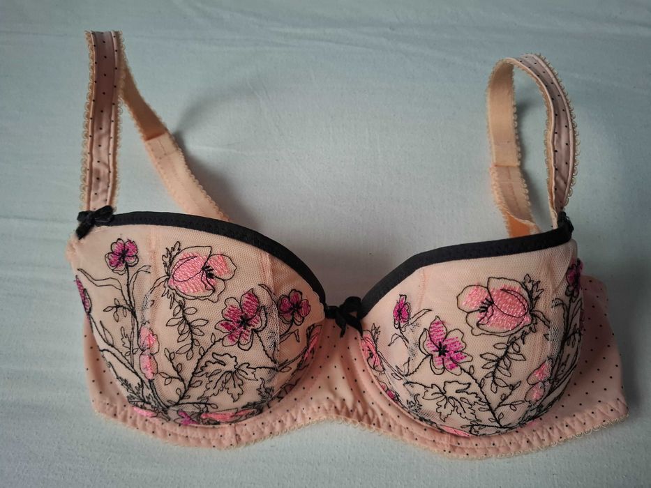 Biustonosz stanik Freya 65 F/30 E. Jak nowy. Lekko usztywniany.