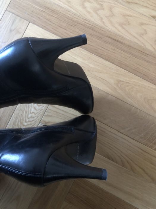 Buty kozaki r. 36 czarne na obcasie szpilce przejsciowe