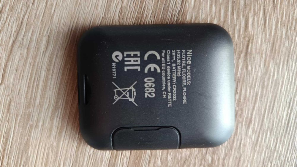 NICE FLOR FLO2RE 433.92 MHz lub FLO4RE Pilot do bramy wysyłka