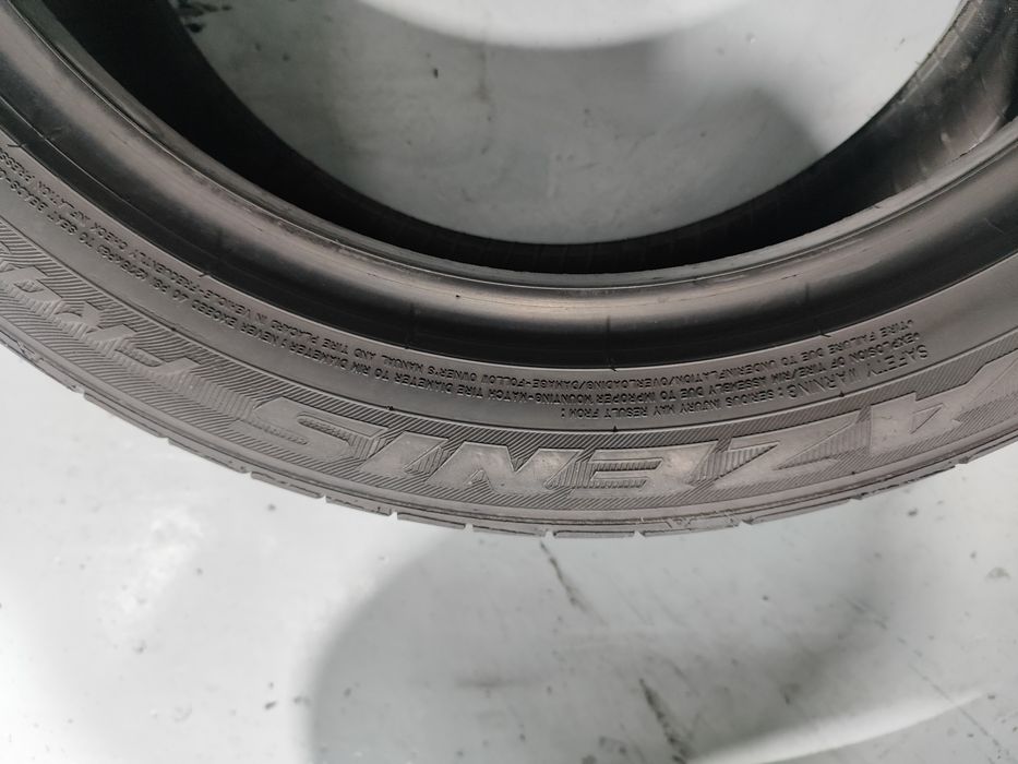 2 pneus semi novos 215-50R18 Falken - Oferta dos Portes