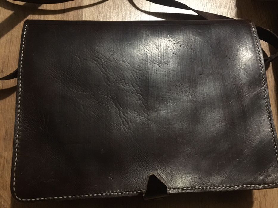 Mala/pasta em pele genuína - unissexo - artesanal