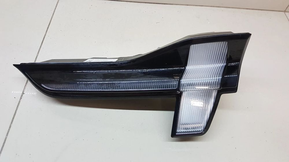 ford mustang mach-e lampa klapy bagażnika prawa tylna tyl