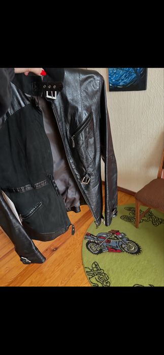 Коричнева шкіряна куртка косуха