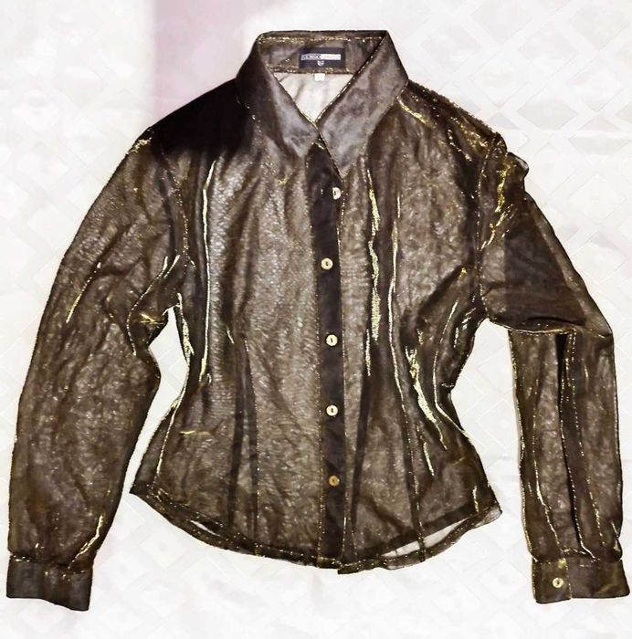 Чорна жіноча рубашка