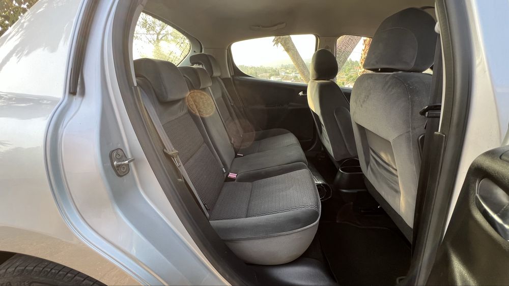 Peugeot 207 imaculado trato financiamento