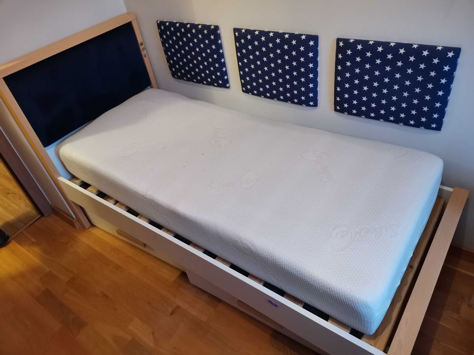 Sprzedam 2 łóżka 170x70 wraz z materacami