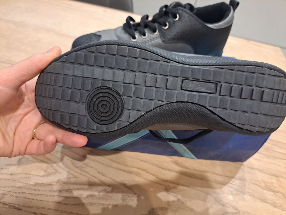Buty sportowe, na codzień rozmiar 38 nowe. Wkładka 24.7 cm