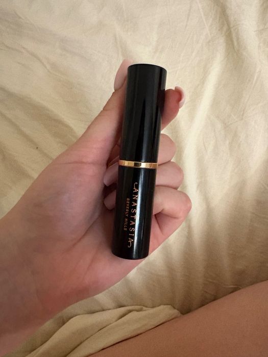 Anastasia Beverly Hills Stick Contour