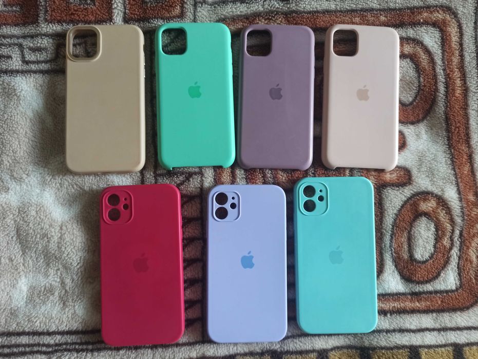 Чохли на iPhone 11