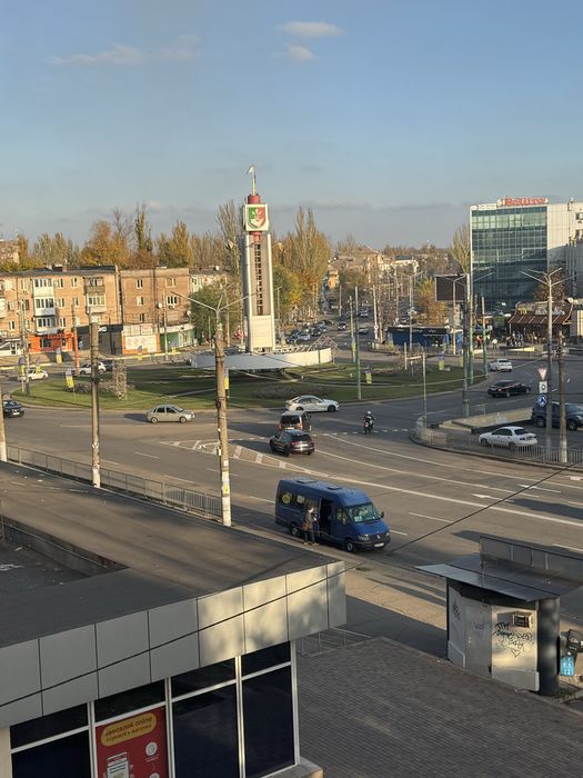 Здається 3 кімнатна квартира в центрі 95 кварталу .