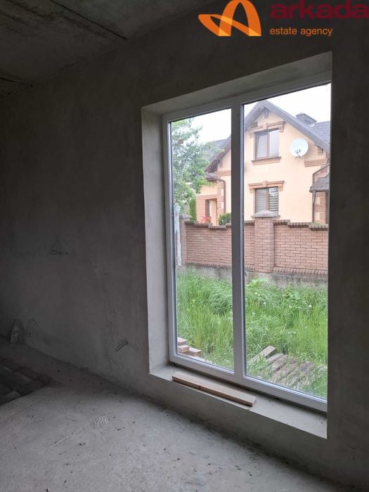 Продається будинок в котеджному містечку. До центру 15 хвилин.