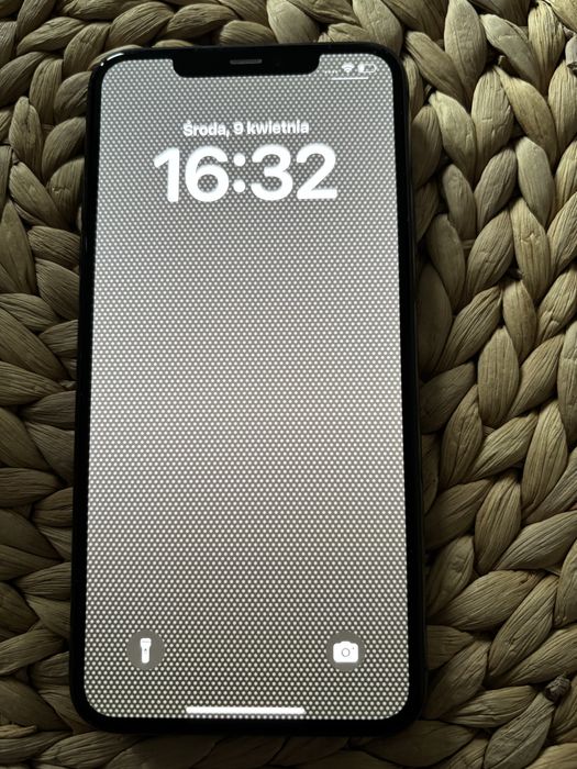 Iphone 11 Pro Max 64+ 4 casy