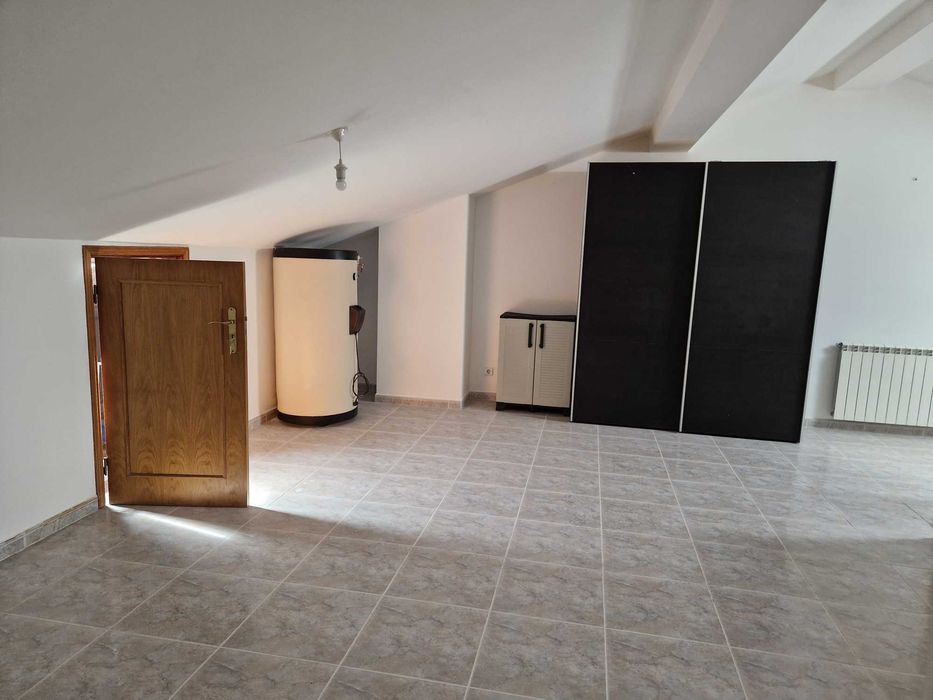 Apartamento T2 Duplex para Arrendamento em Eiras