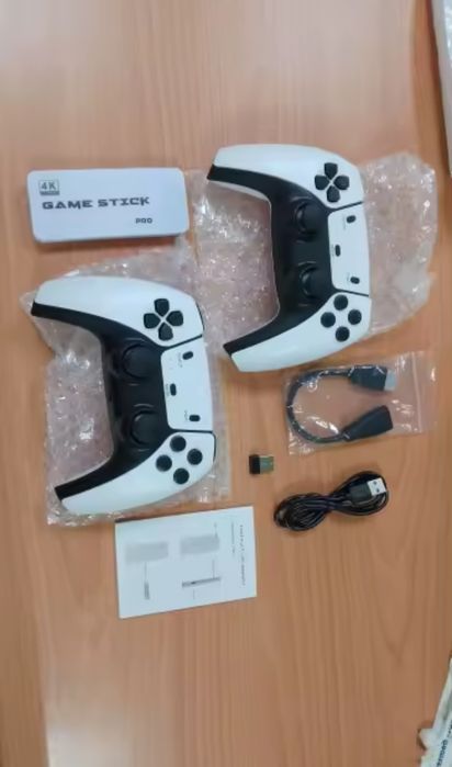 Game Stick 4K М15, 30000+ ігор, 2 бездротові геймпади
