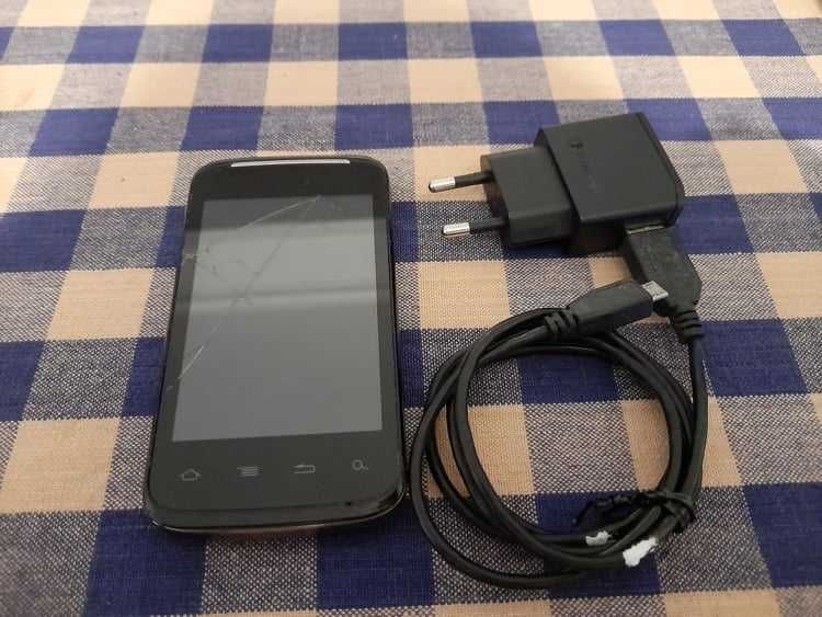 Telemóvel Alcatel OT- 983