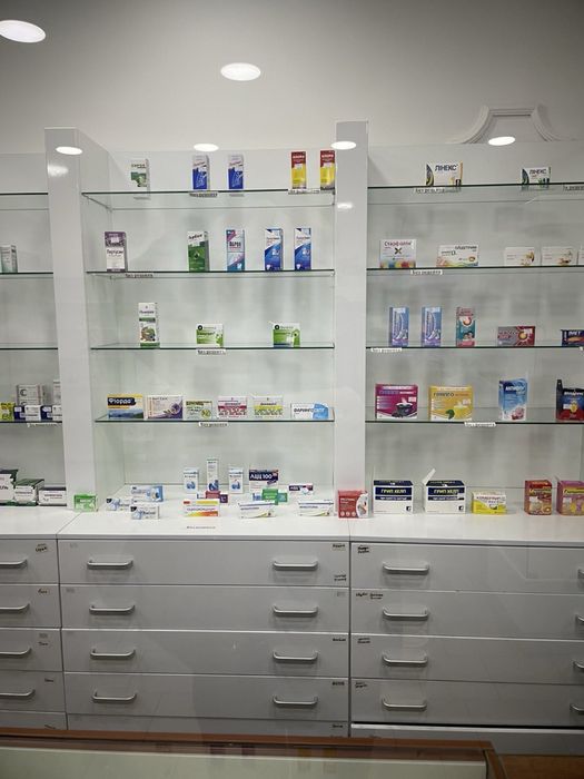 Меблі для Аптеки, Вітрини