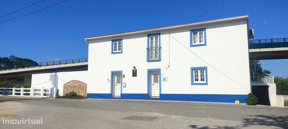 Óbidos, moradia V5 isolada, bom investimento, vistas para o Castelo