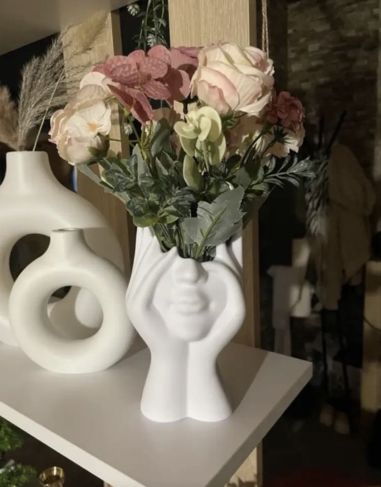 Унікальний тримач для пензлів та аксесуарів / тримач