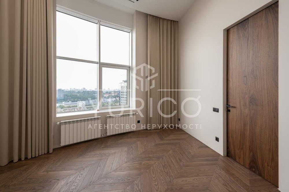 Продаж пентхаусу з терасою 181.3 м.кв. Печерськ.