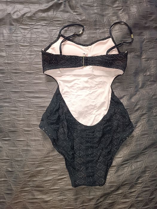 Продам купальники