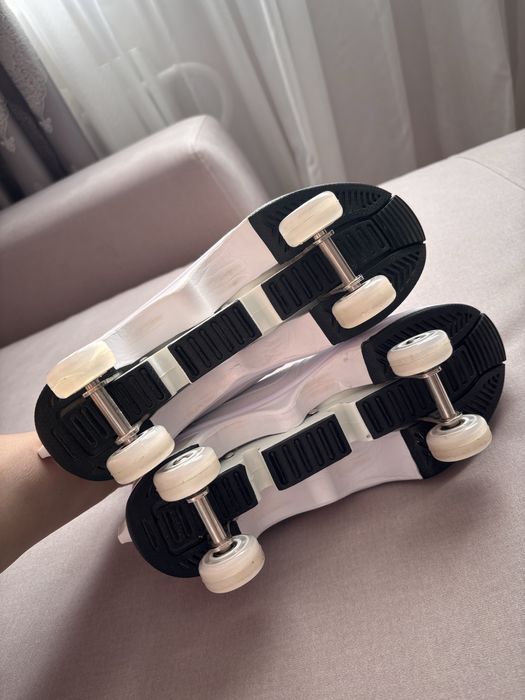 Кросівки трансформатори з роликами LieKick led