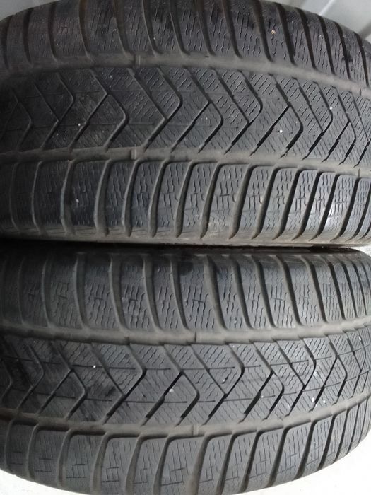 Cena za 2 Opony zimowe 255/40r18 PIRELLI