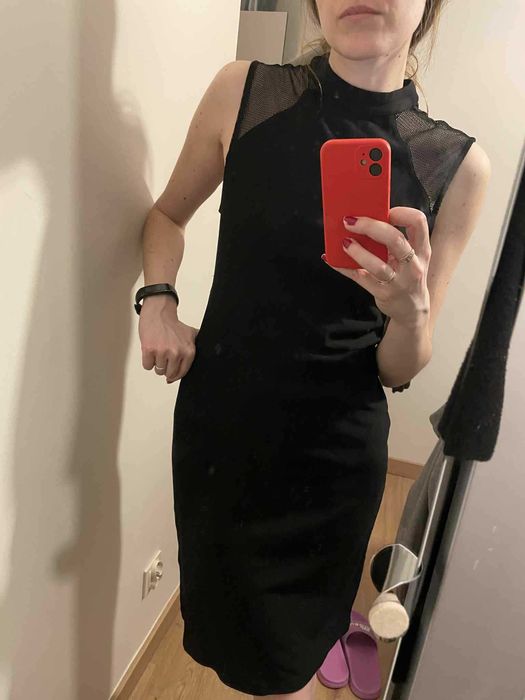 Piękna sukienka mała czarna z siateczką