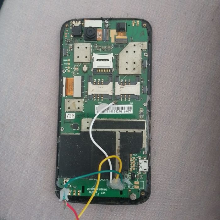 Fly iq440 на запчастини (опис читайте)