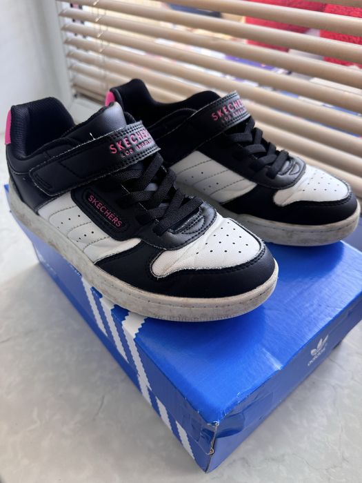 Кеди дівчачі skechers