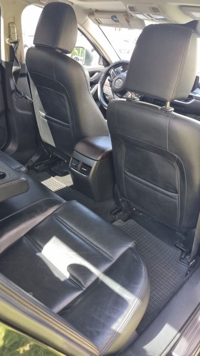 Mazda 6 de 2016, versão 2.2 Sky-D Evolve Navi.