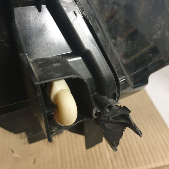 VW ID4 lampa lewa przednia