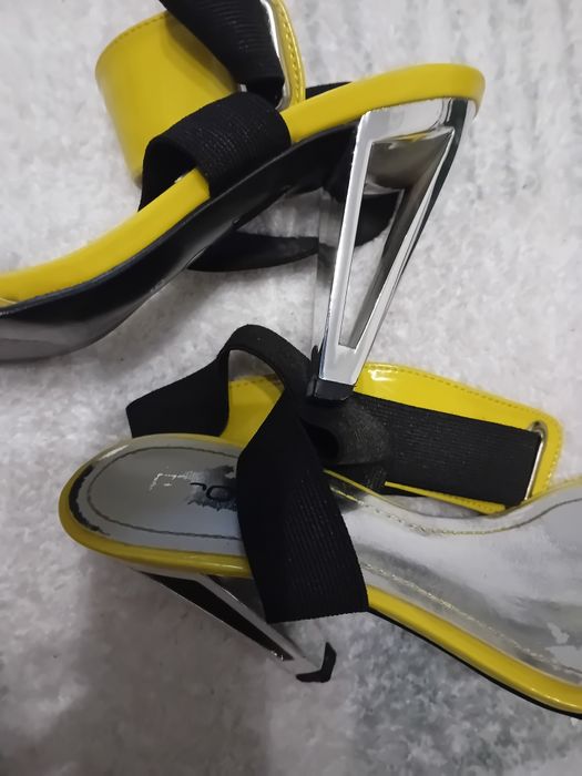 Sapatos salto prof n°38