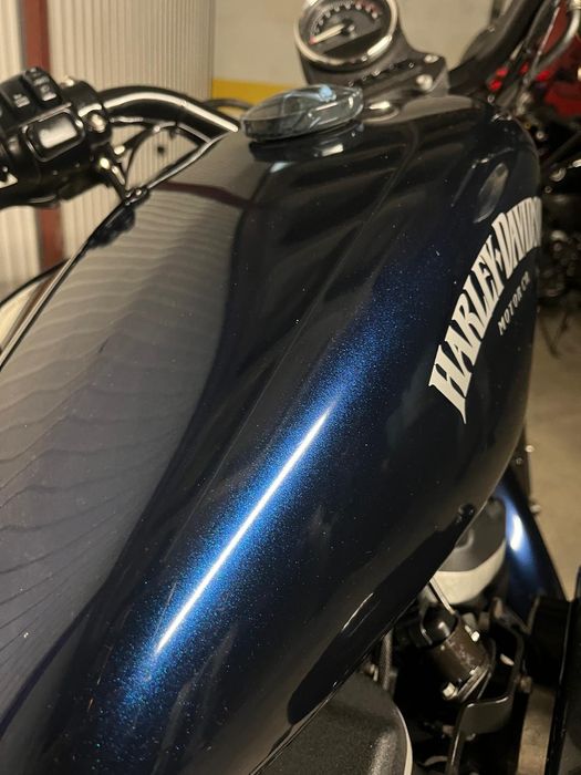 Harley  883  superlow
