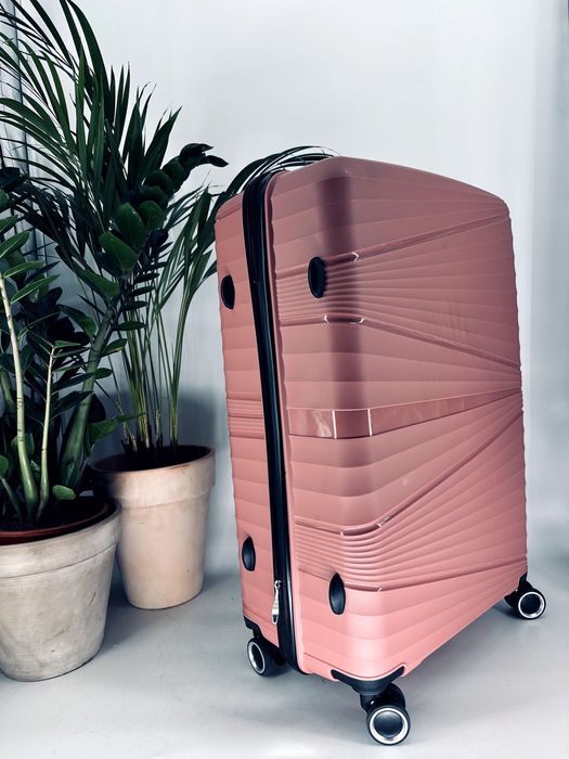 Nowa duża walizka pudrowy róż torba