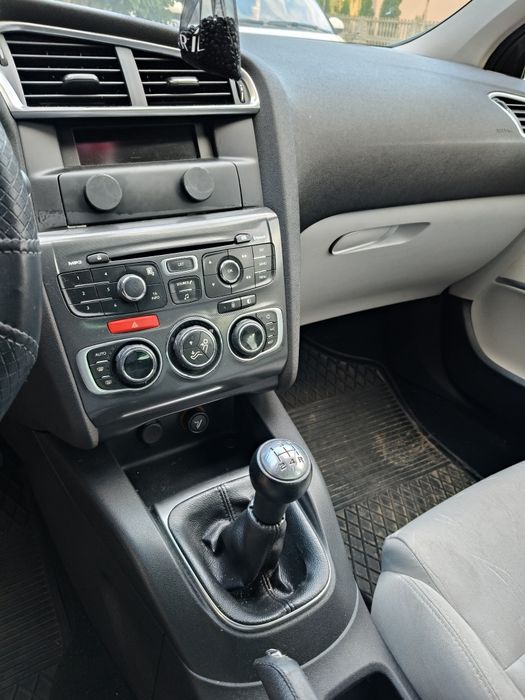 Samochód citroen C4