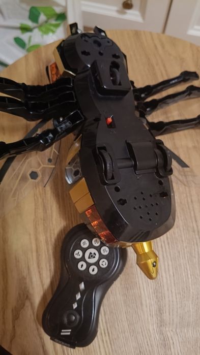 Pszczoła  chodząca