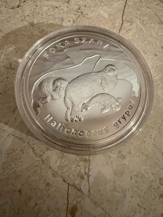 Sprzedam monetę z serii zwierzęta świata: Foka szara