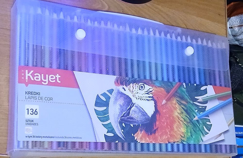 Kredki ołówkowe-nowe
