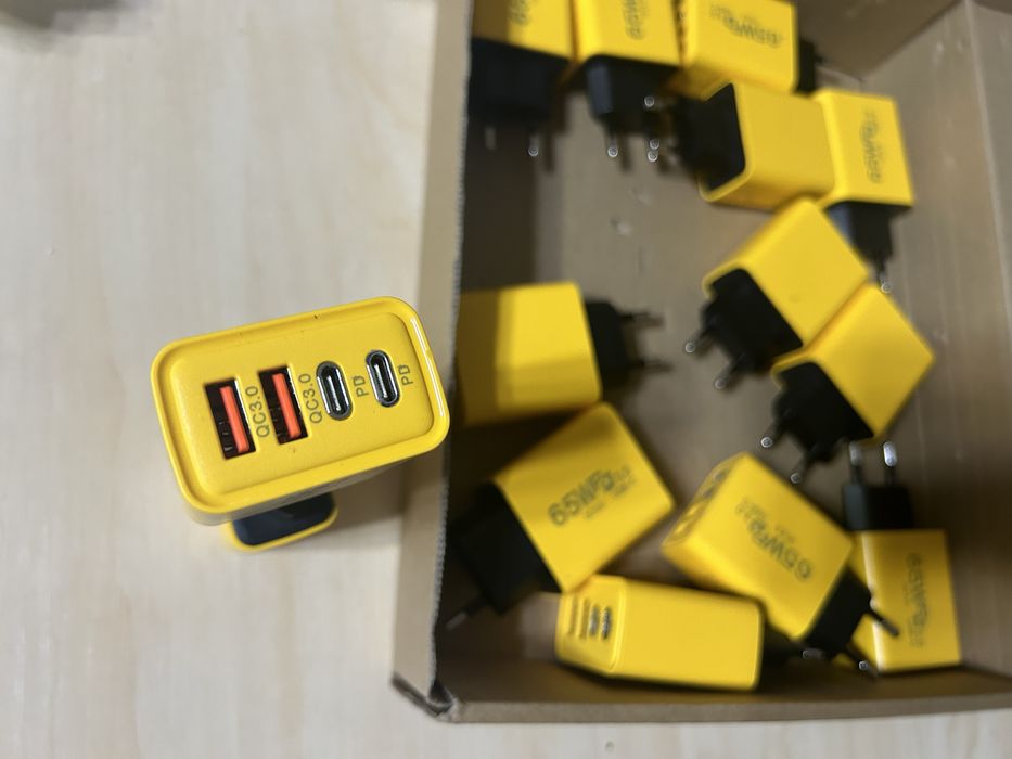 Блочок питания зарядка 65w